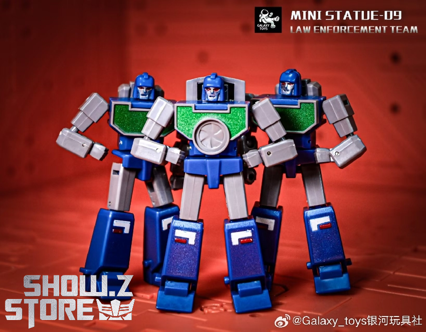 Reflector mini figure standing robot mode raised arms Reflector mini figure standing robot mode raised arms