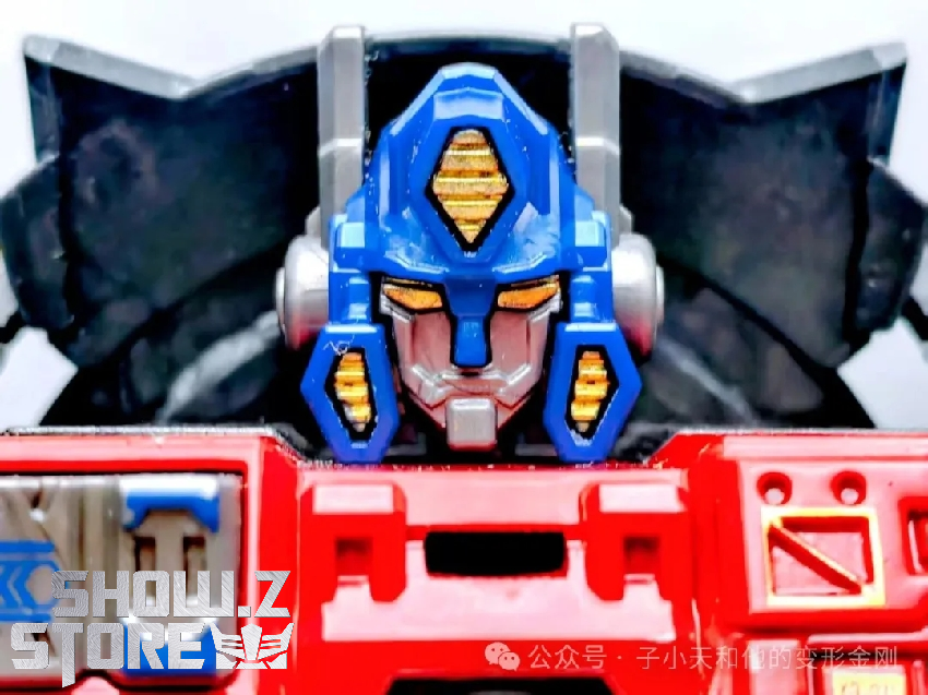 XingGang Transformers Cybertron red chest panel blue armor sections XingGang Transformers Cybertron red chest panel blue armor sections