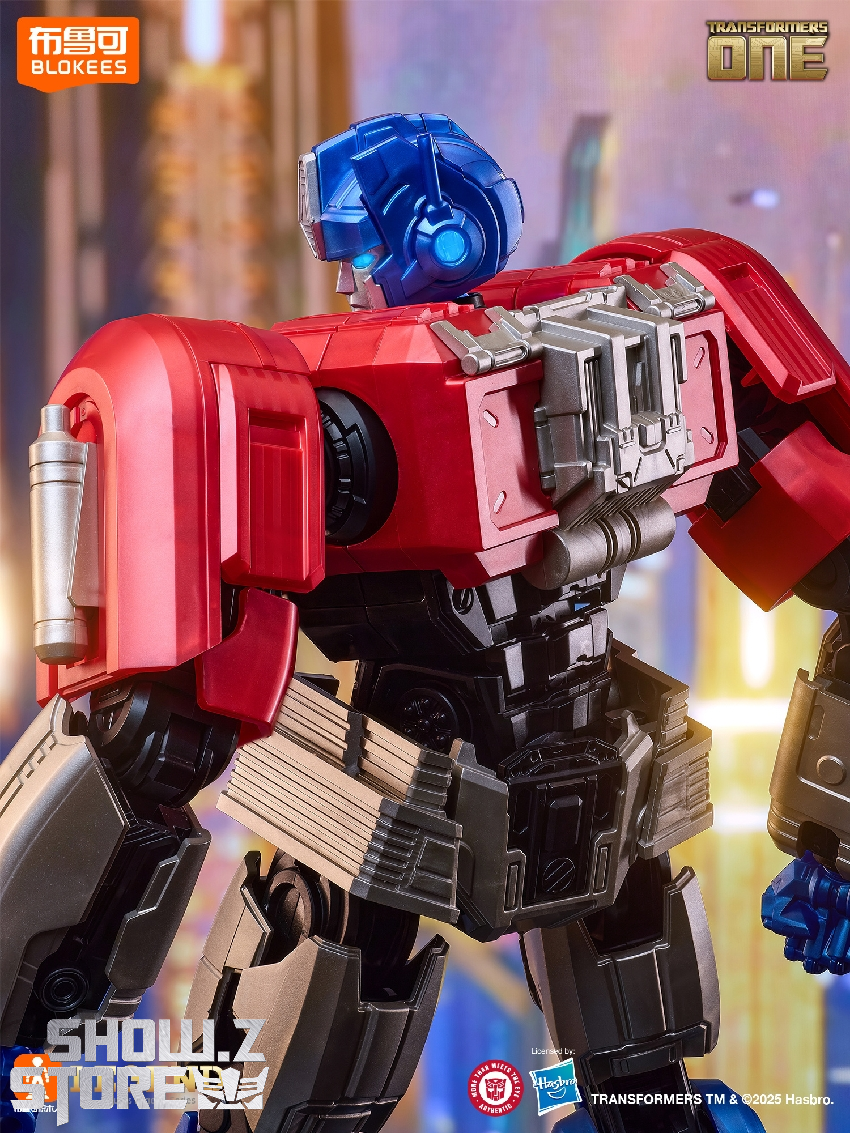 Blokees Transformers Optimus Prime Orion Pax close-up detail Blokees Transformers Optimus Prime Orion Pax close-up detail