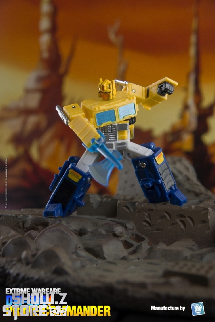 Dr.Wu DW-E04Y yellow robot in action pose with extended limbs Dr.Wu DW-E04Y yellow robot in action pose with extended limbs
