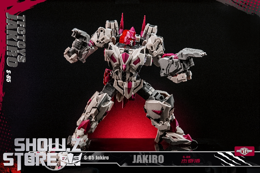 TFC Toys Satan Jakiro Hun-Grrr robot mode standing front pose TFC Toys Satan Jakiro Hun-Grrr robot mode standing front pose
