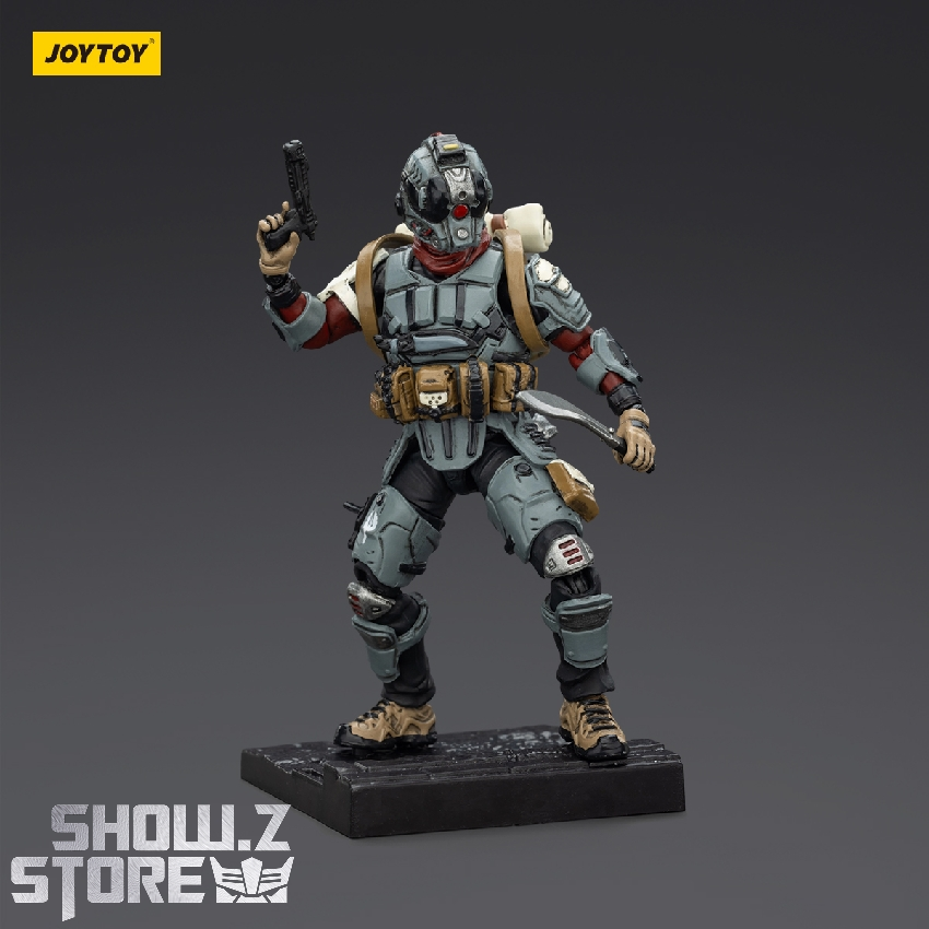 Ethan figure with weapon aiming pose Ethan figure with weapon aiming pose