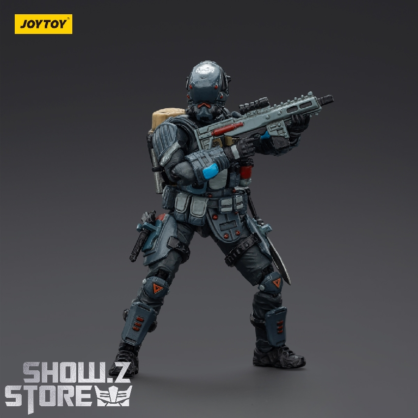 Lucas assaulter figure with rifle stance Lucas assaulter figure with rifle stance