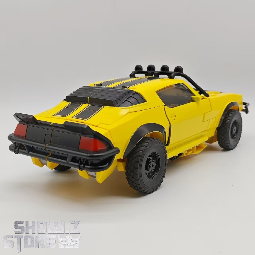 Bumblebee yellow robot with articulated limbs Bumblebee yellow robot with articulated limbs