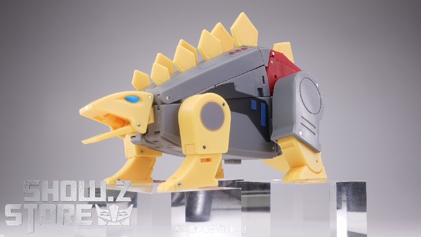 Stegosaurus Snarl robot toy displayed in dynamic pose showing transformation complexity Stegosaurus Snarl robot toy displayed in dynamic pose showing transformation complexity