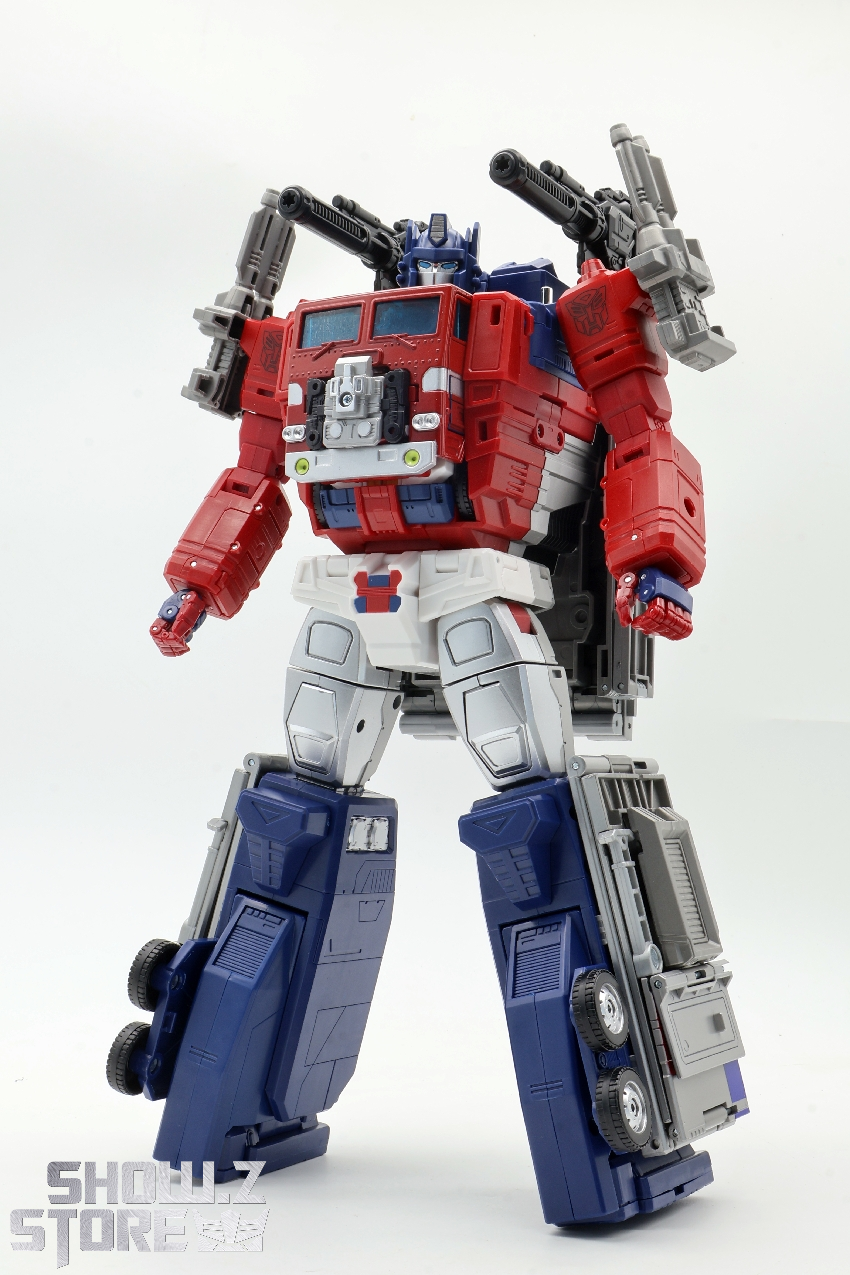 4th Party MPG09 Super Ginrai robot in robot mode 4th Party MPG09 Super Ginrai robot in robot mode