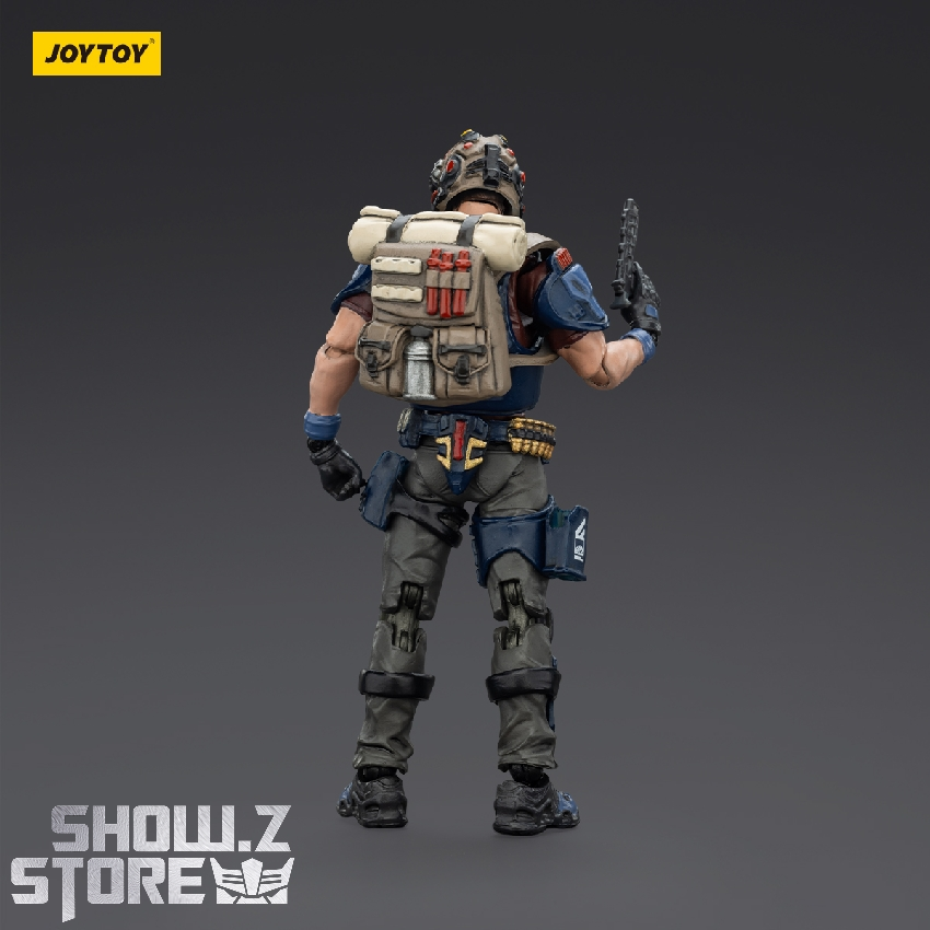 Arthur figure front view tactical infiltration suit Arthur figure front view tactical infiltration suit