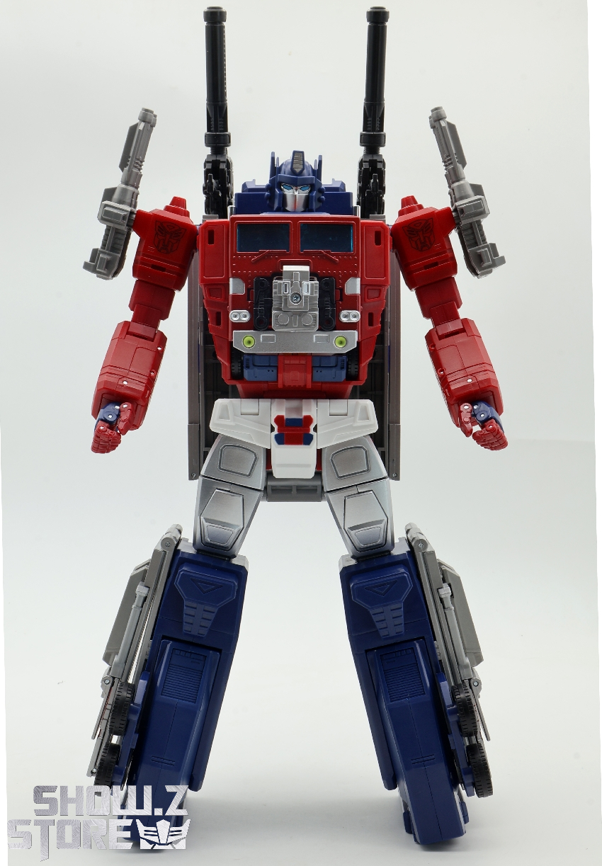 MPG09 Super Ginrai front view with raised arms MPG09 Super Ginrai front view with raised arms