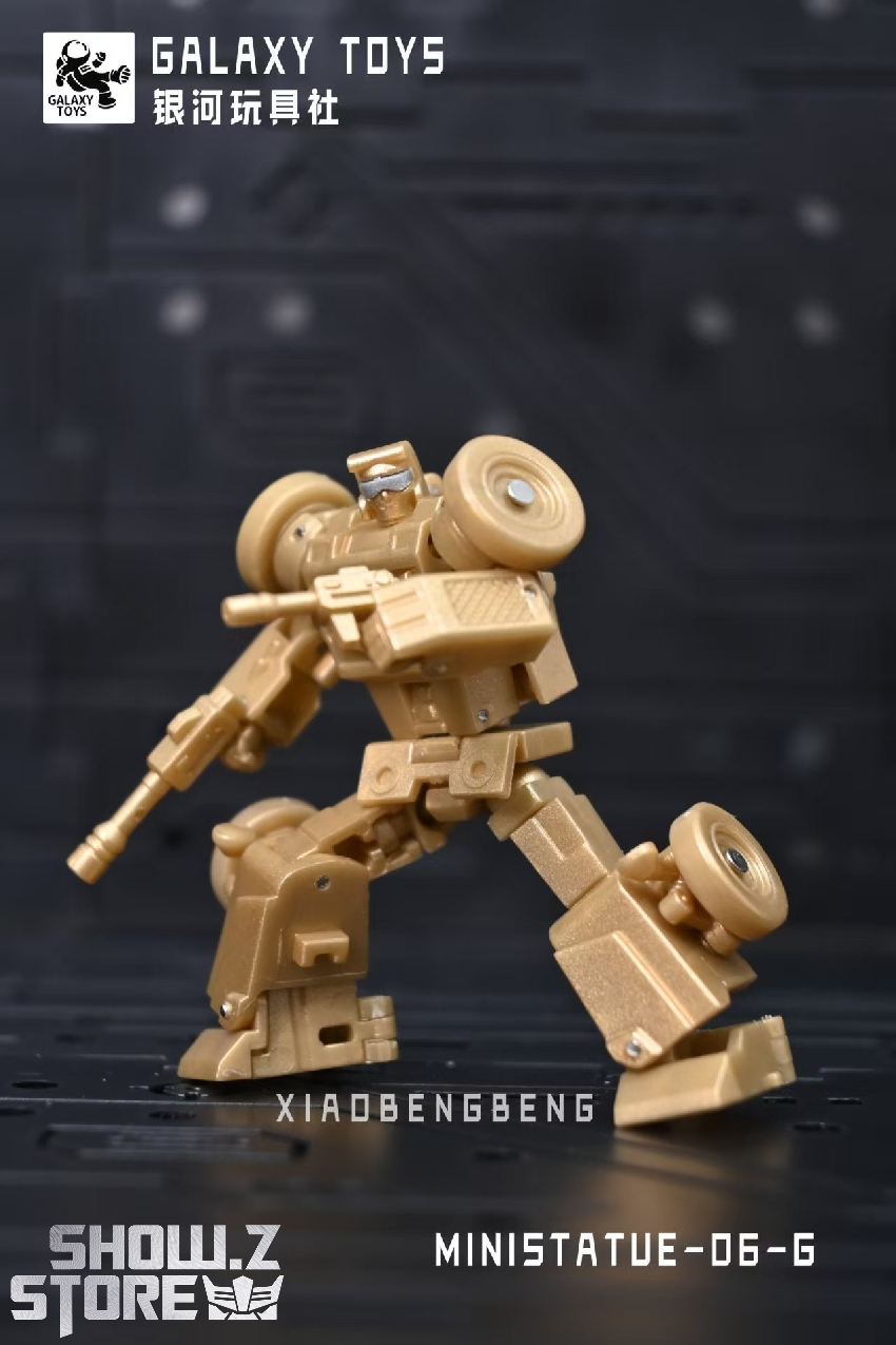 Galaxy Toys MINI-06G XiaoBengBeng Beachcomber gold mini robot stance Galaxy Toys MINI-06G XiaoBengBeng Beachcomber gold mini robot stance