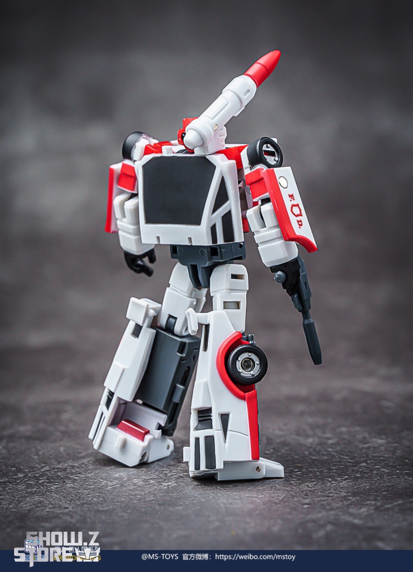 Red Alert robot in defensive combat stance Red Alert robot in defensive combat stance