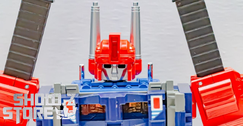 Takara Tomy Missing Link Delta Magnus blue and red robot Takara Tomy Missing Link Delta Magnus blue and red robot