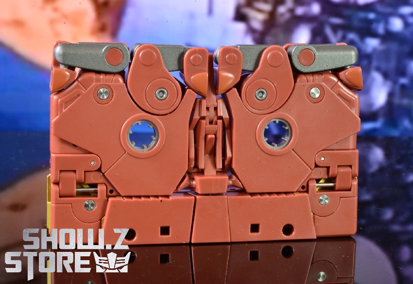 Mastermind Creations Ocular Max RMX-13 Forte red robot Mastermind Creations Ocular Max RMX-13 Forte red robot