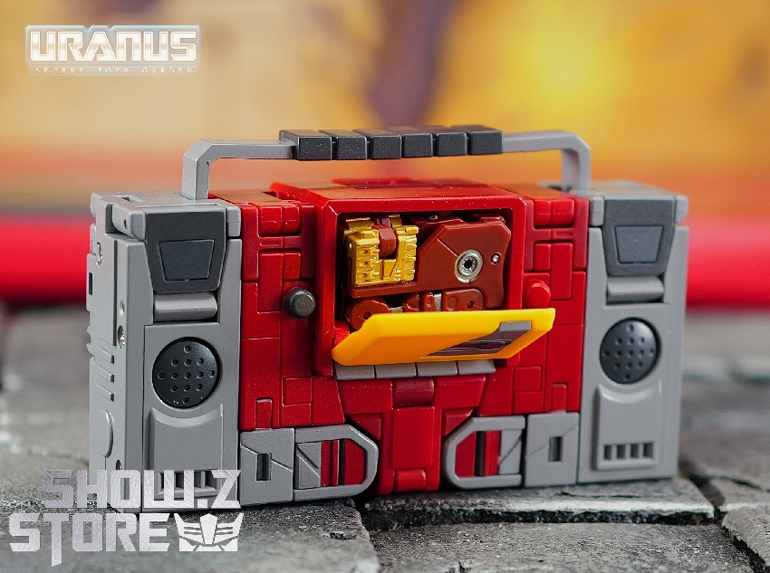 NewAge H62 Louie Blaster Transformers robot red yellow purple color scheme cassettes NewAge H62 Louie Blaster Transformers robot red yellow purple color scheme cassettes