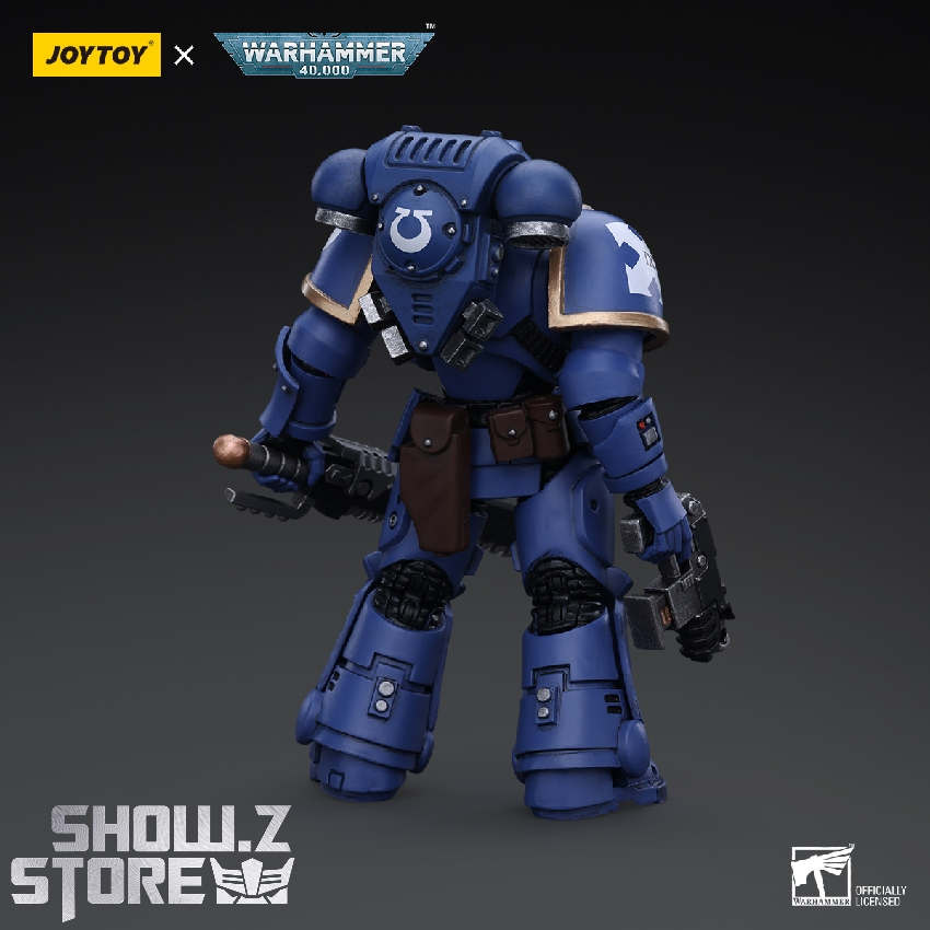 JoyToy Ultramarines Brother Catonus back detail armor display JoyToy Ultramarines Brother Catonus back detail armor display