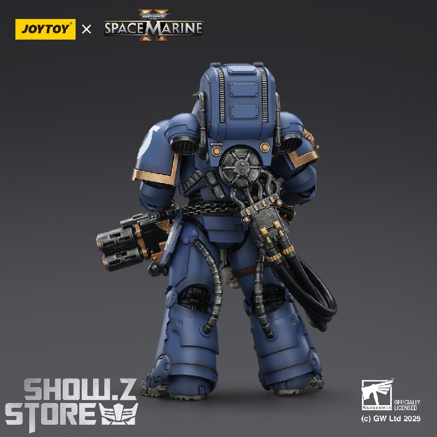 JoyToy 1/18 Warhammer 40K Ultramarines Heavy Artificer back armor detail JoyToy 1/18 Warhammer 40K Ultramarines Heavy Artificer back armor detail