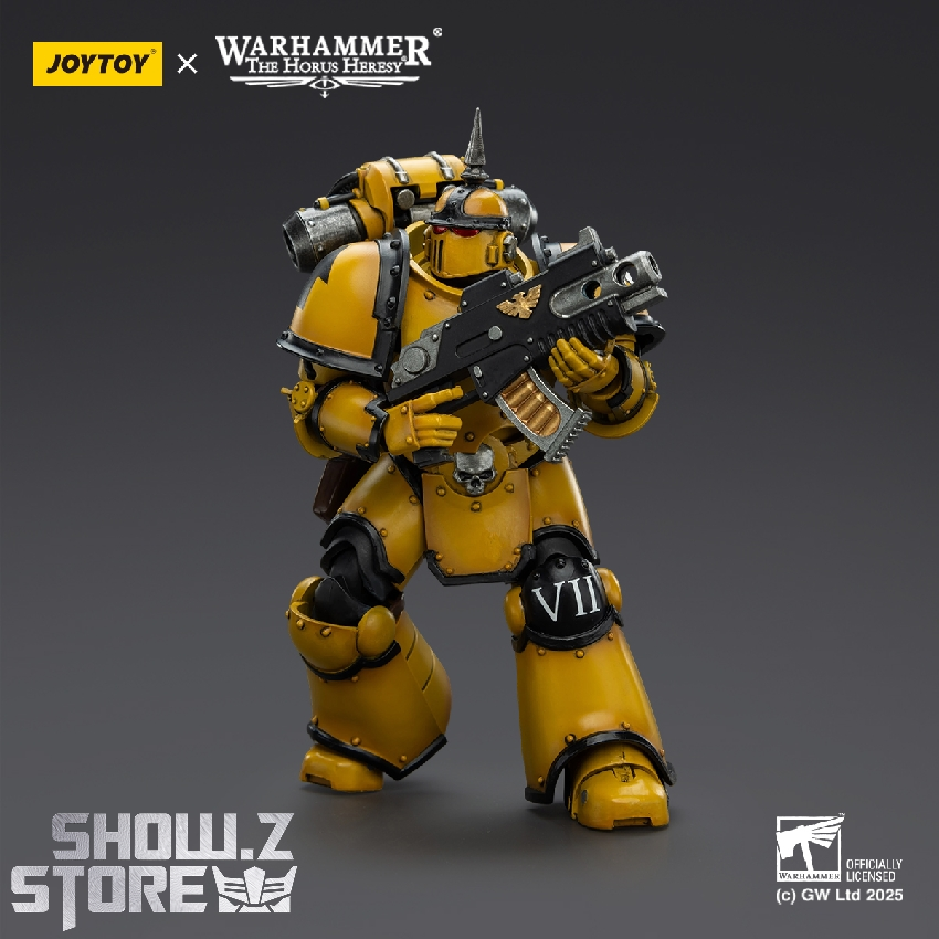 JoyToy Warhammer Imperial Fists yellow armor marine front pose detail JoyToy Warhammer Imperial Fists yellow armor marine front pose detail