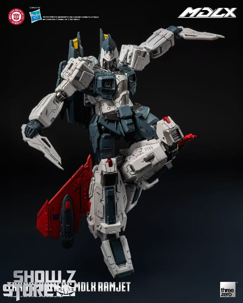 Threezero Transformers MDLX Ramjet from multiple angles Threezero Transformers MDLX Ramjet from multiple angles