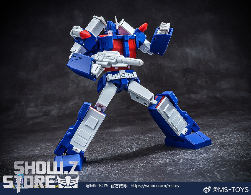 Magic Square MS-B61 Ultra Magnus robot blue white red truck trailer Magic Square MS-B61 Ultra Magnus robot blue white red truck trailer