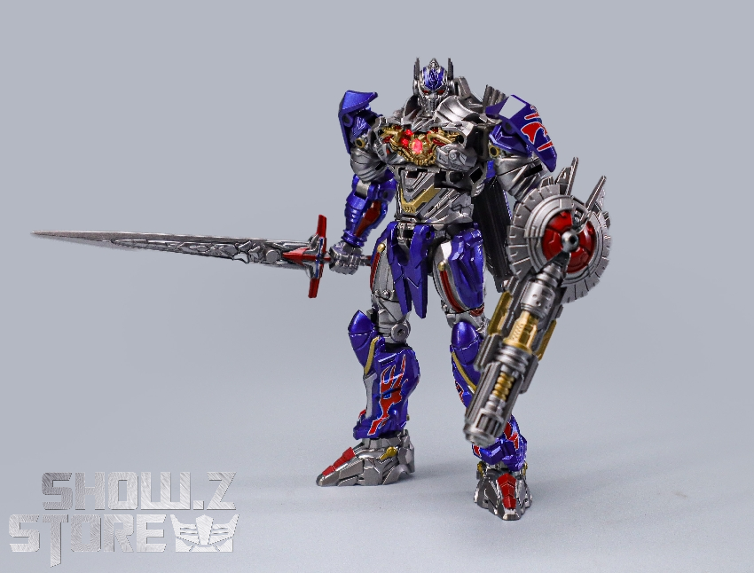 G-creation Knight Optimus Prime original blue version robot figure G-creation Knight Optimus Prime original blue version robot figure
