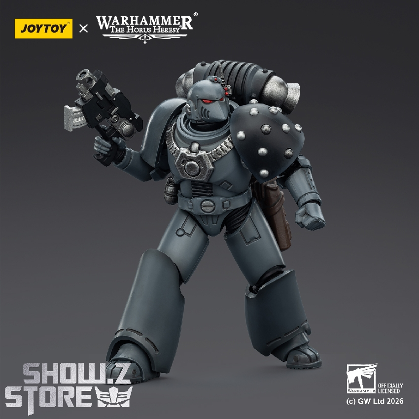 JoyToy Space Wolves MKVI Legionary rifle armed pose detail JoyToy Space Wolves MKVI Legionary rifle armed pose detail