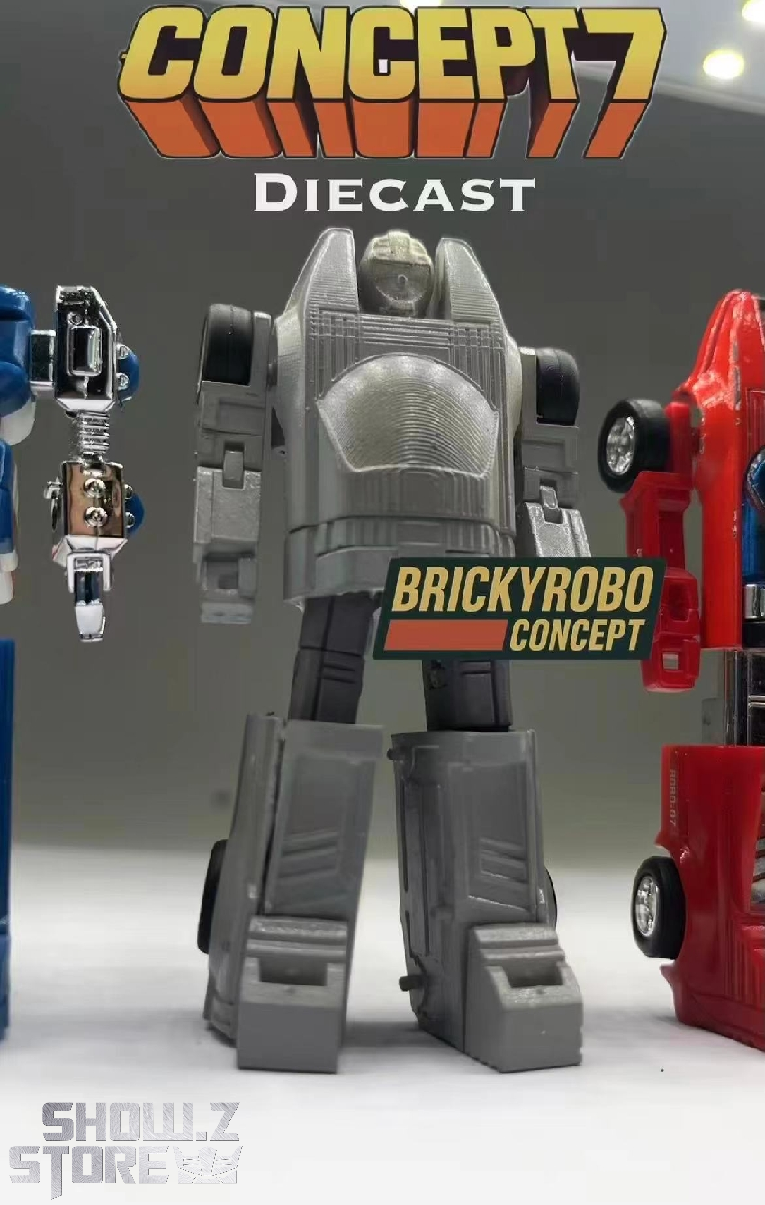 BrickyRobo Concept 7 diecast robot grey and red variant BrickyRobo Concept 7 diecast robot grey and red variant
