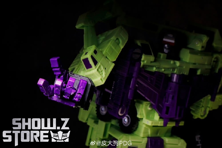 New Bee NB-02 Devastation's Hand upgrade parts green robot mode New Bee NB-02 Devastation's Hand upgrade parts green robot mode