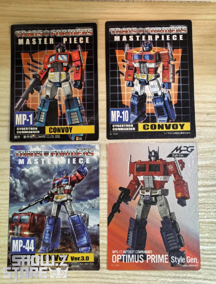 Takara Tomy Masterpiece red blue Optimus Prime robot figure Takara Tomy Masterpiece red blue Optimus Prime robot figure