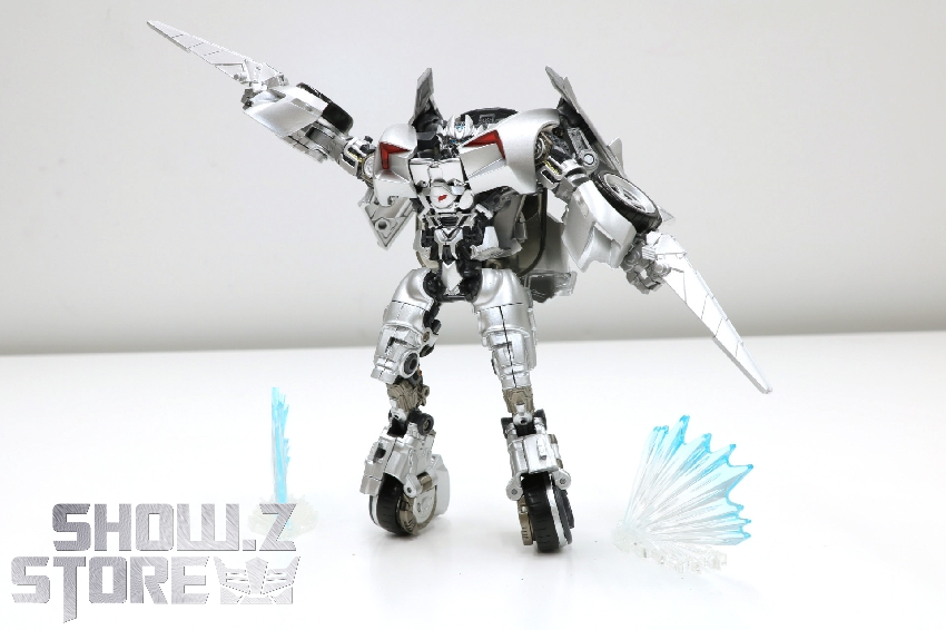 Robot in vehicle mode positioned with energon weapon accessory displayed Robot in vehicle mode positioned with energon weapon accessory displayed