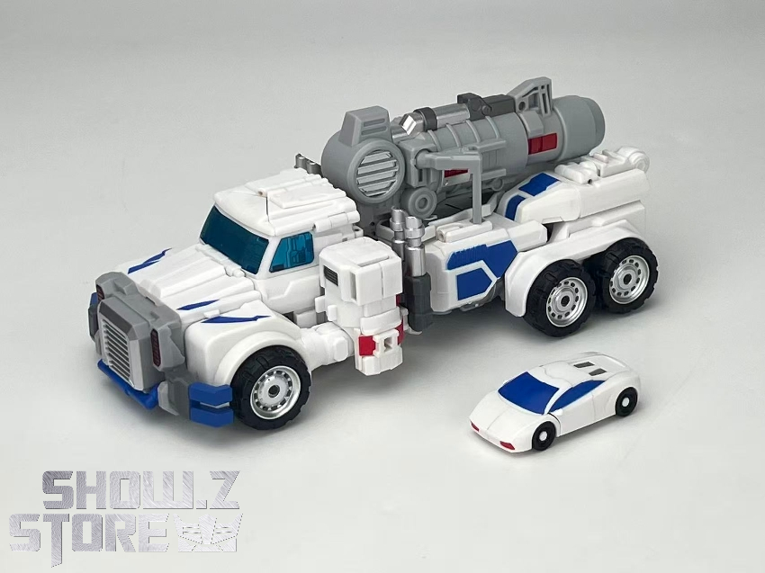 MB-15F naval commander robot with truck carrier vehicle mode MB-15F naval commander robot with truck carrier vehicle mode