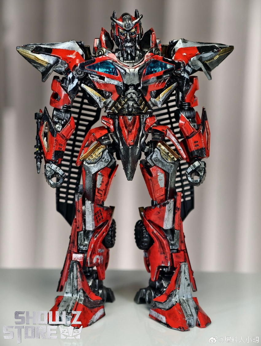 Blokees Sentinel Prime detailed robot form front view Blokees Sentinel Prime detailed robot form front view