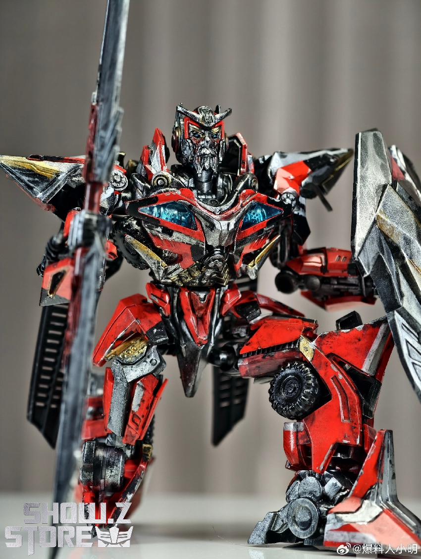 Blokees Sentinel Prime robot mode with weapon details close-up Blokees Sentinel Prime robot mode with weapon details close-up