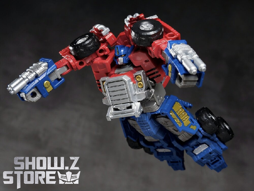Armada Optimus with accessories transformation display Armada Optimus with accessories transformation display