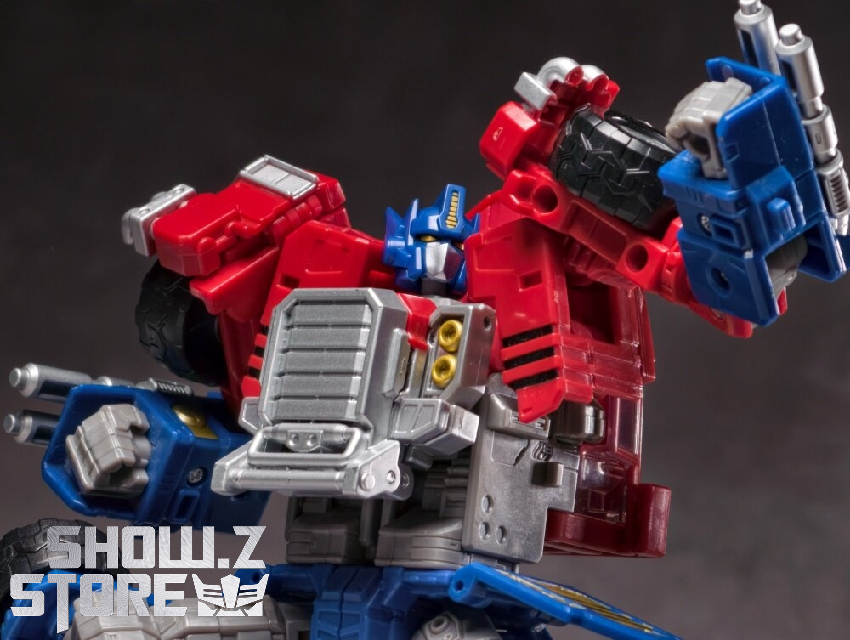 Transformers Armada OP with red blue custom head Transformers Armada OP with red blue custom head