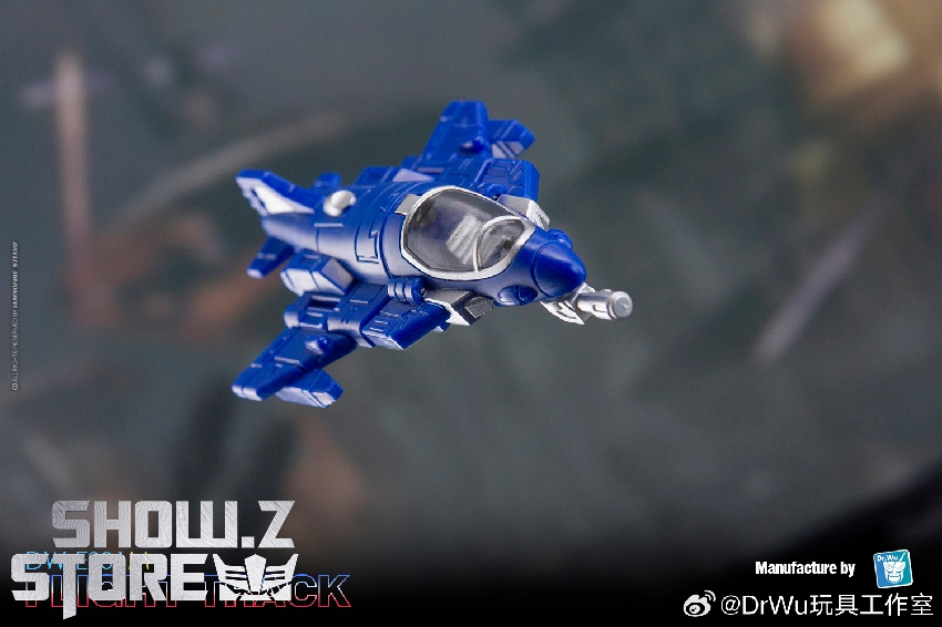 DW-ES01M Flywheels airborne blue jet in dynamic flight pose DW-ES01M Flywheels airborne blue jet in dynamic flight pose