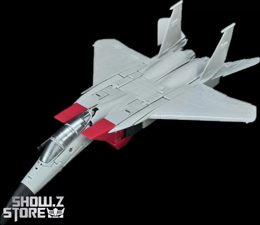 MakeToys MTRC-17 Silverside robot mode with wings displayed MakeToys MTRC-17 Silverside robot mode with wings displayed