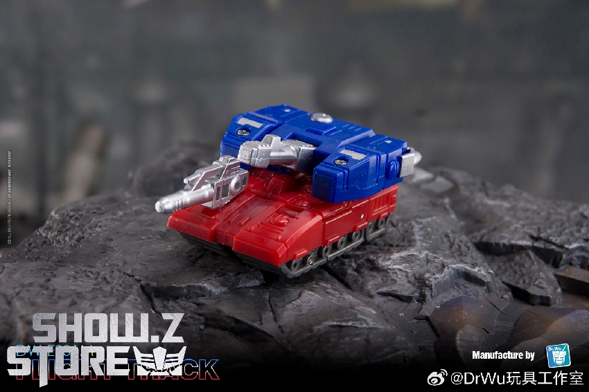 DW-ES01M Flywheels blue jet alternate angle on ground DW-ES01M Flywheels blue jet alternate angle on ground