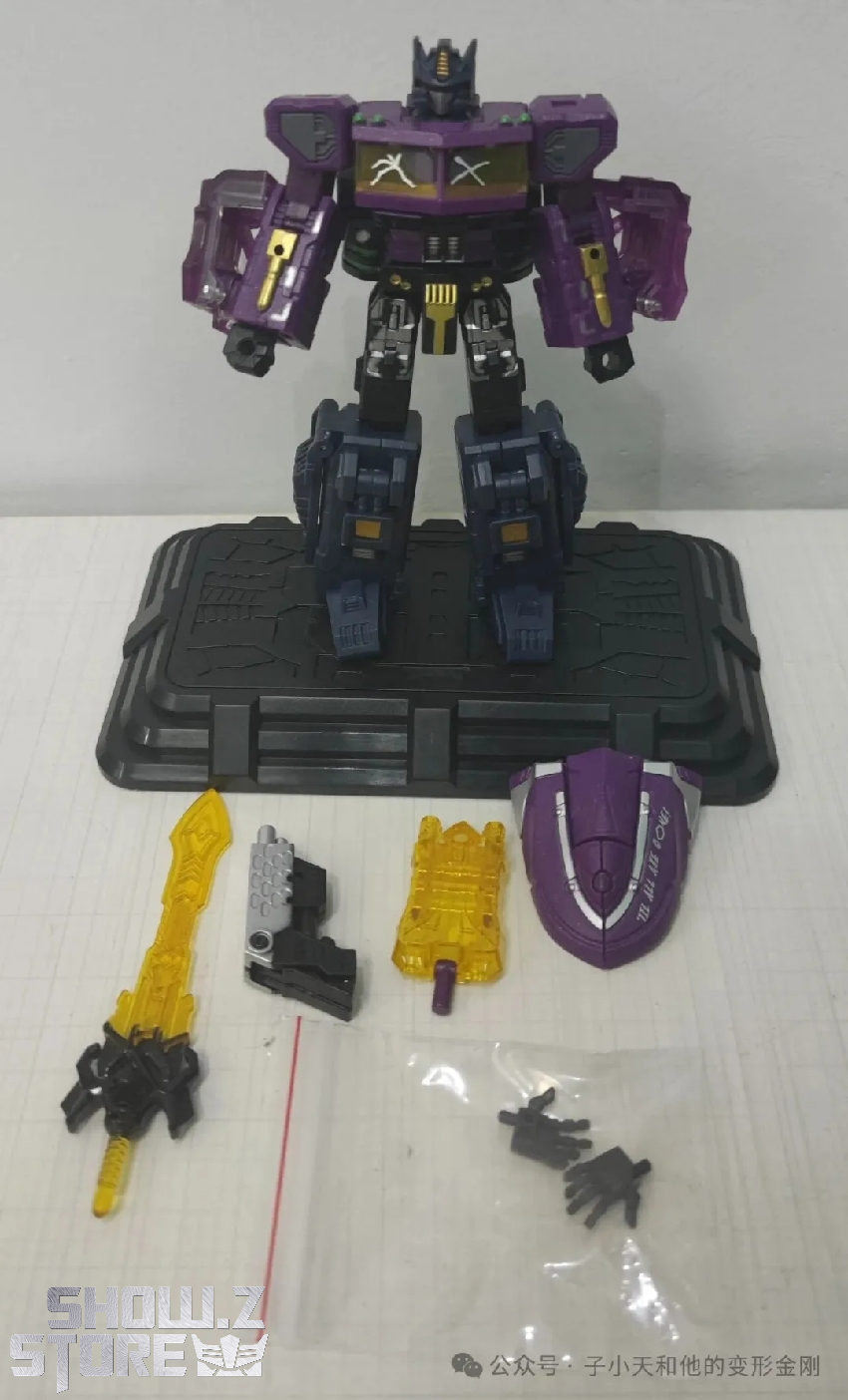 JD-01S Shattered Glass robot dynamic action pose JD-01S Shattered Glass robot dynamic action pose