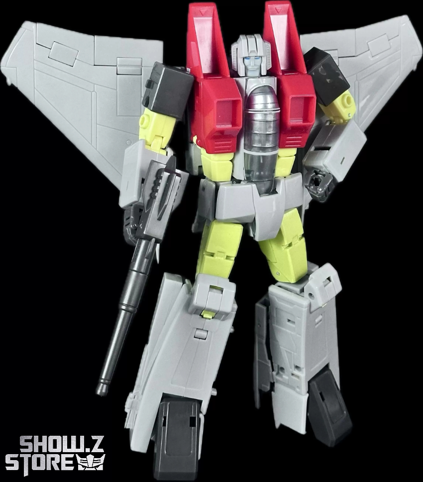 MakeToys MTRC-17 Silverside robot in white, red and yellow colors front view MakeToys MTRC-17 Silverside robot in white, red and yellow colors front view