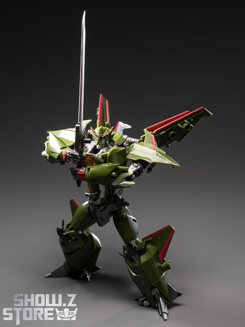 Gear Factory Bolt TFP Skyquake jet-form with green and red colors Gear Factory Bolt TFP Skyquake jet-form with green and red colors