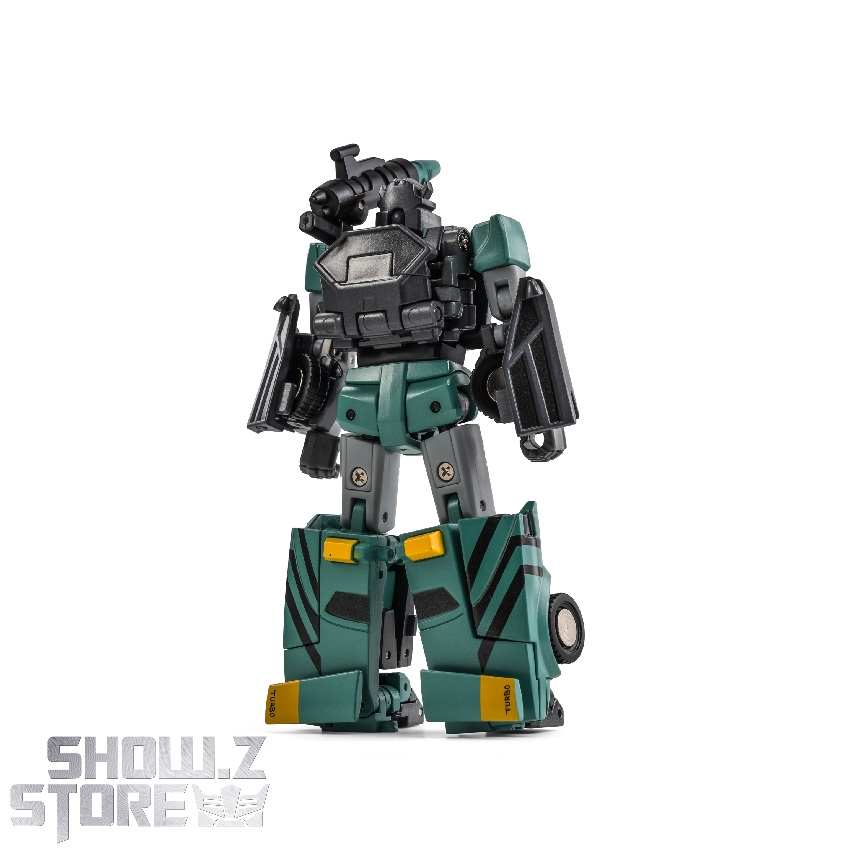 H71B Mortimer Sideswipe robot mode with green tones H71B Mortimer Sideswipe robot mode with green tones