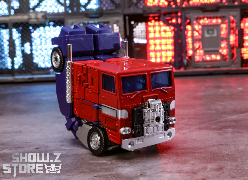 4th Party P60 Masterpiece MP-60 Ginrai Optimus Prime w/o Trailer - View 3 4th Party P60 Masterpiece MP-60 Ginrai Optimus Prime w/o Trailer - View 3