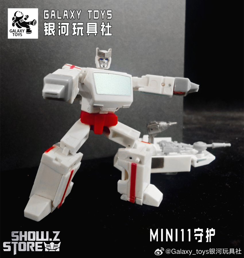 Galaxy Toys MINI11 Guardian Ratchet - View 2 Galaxy Toys MINI11 Guardian Ratchet - View 2