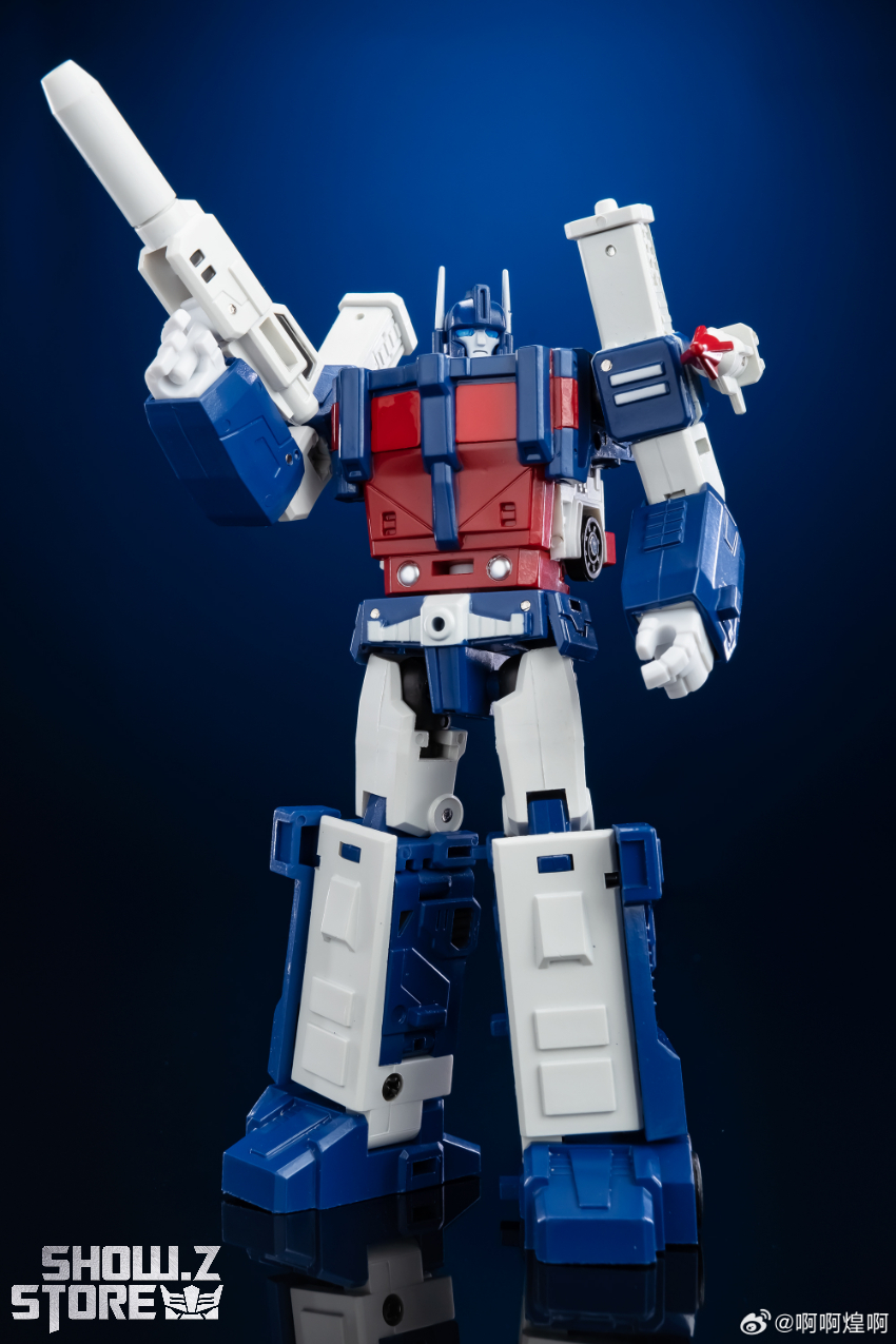 Magic Square MS-B04A Ultra Magnus Repaint Version - View 7 Magic Square MS-B04A Ultra Magnus Repaint Version - View 7