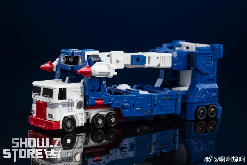 Magic Square MS-B04A Ultra Magnus Repaint Version - View 8 Magic Square MS-B04A Ultra Magnus Repaint Version - View 8
