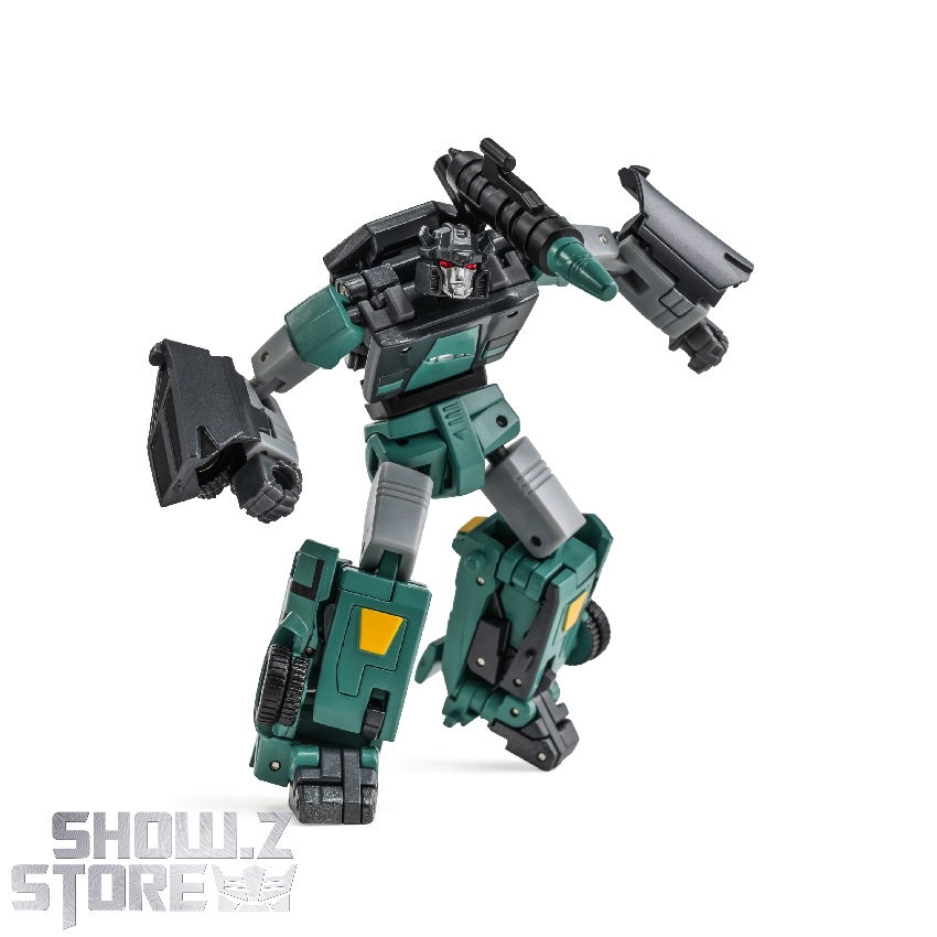 Detailed robot mode of H71B with articulated weapons Detailed robot mode of H71B with articulated weapons