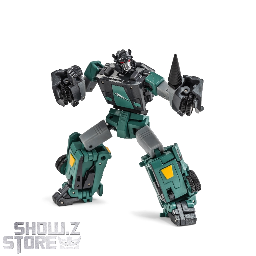 Complete figure of Newage Sideswipe in battle-ready pose Complete figure of Newage Sideswipe in battle-ready pose