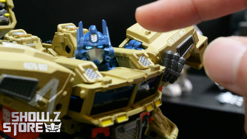 Takara Tomy Overgear OG-03 Optimus Prime - View 29 Takara Tomy Overgear OG-03 Optimus Prime - View 29