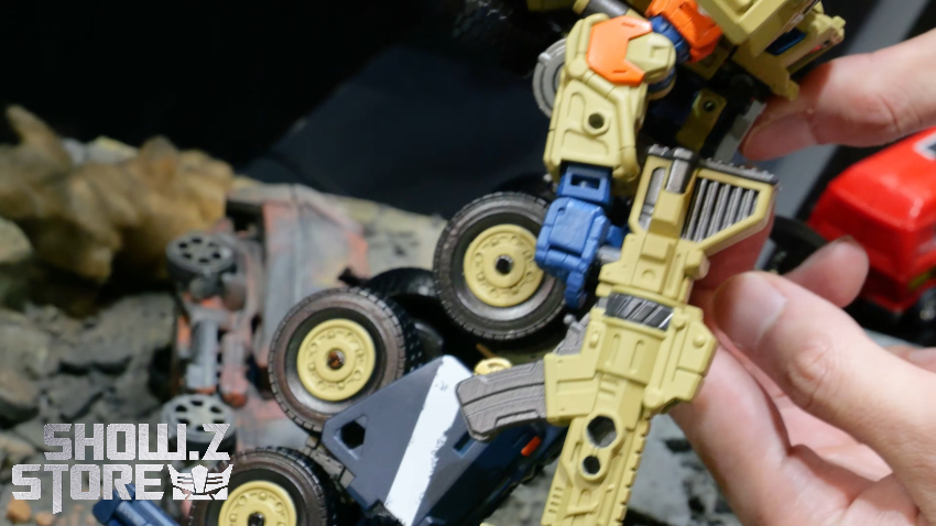 Takara Tomy Overgear OG-03 Optimus Prime - View 7 Takara Tomy Overgear OG-03 Optimus Prime - View 7