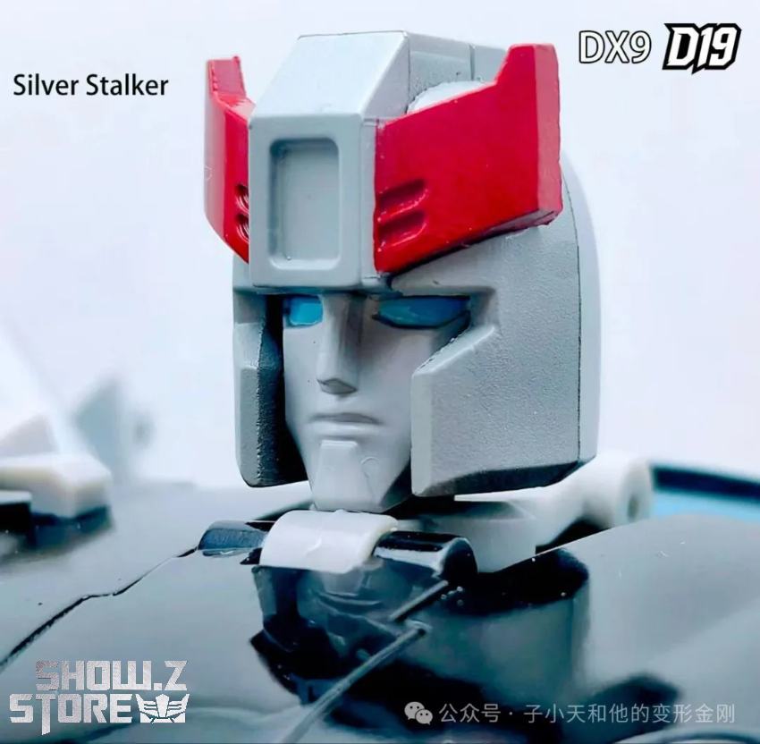 DX9 Toys D19 Silver Stalker Bluestreak - View 1 DX9 Toys D19 Silver Stalker Bluestreak - View 1