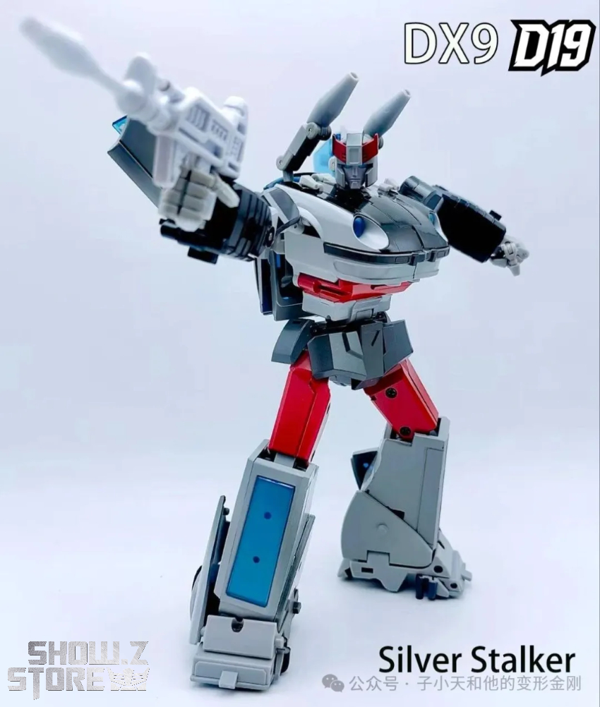 DX9 Toys D19 Silver Stalker Bluestreak - View 1 DX9 Toys D19 Silver Stalker Bluestreak - View 1